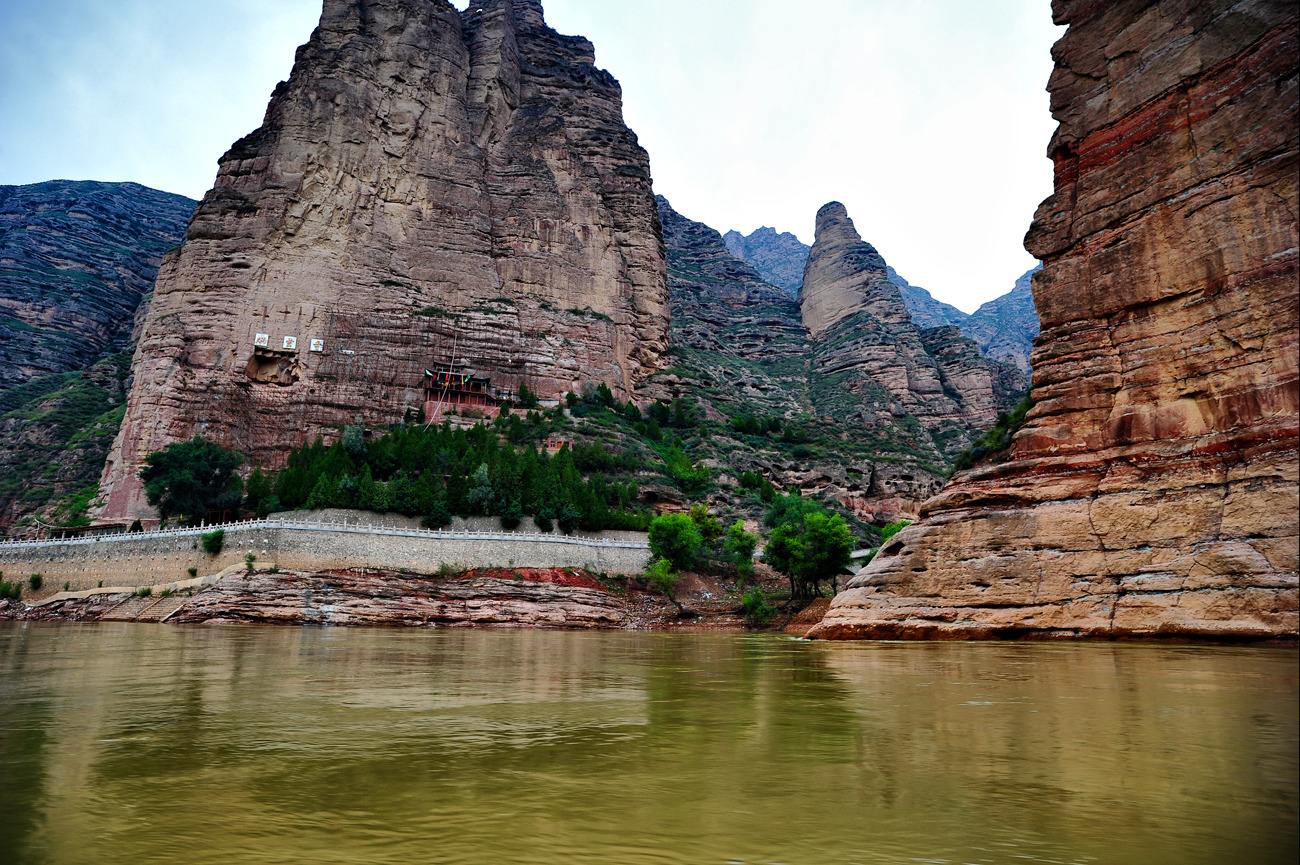 Yellow River Mother Sculpture-China SilkRoad Travel